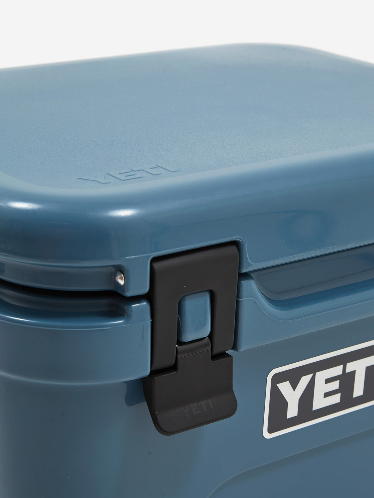 https://www.goodhoodstore.shop/wp-content/uploads/1692/13/find-great-online-shopping-at-affordable-prices-using-yeti-roadie-24-nordic-blue-yeti_3.jpg